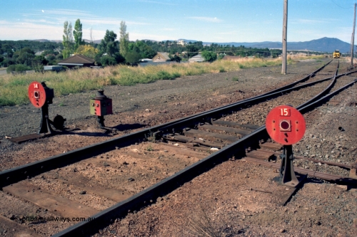 153-2-30
Ararat station yard, ground dwarf disc signals 14 from 9-16 Rds New Goods Yard, and 15 from 8 Rd New Goods Yard, with a point indicator.
