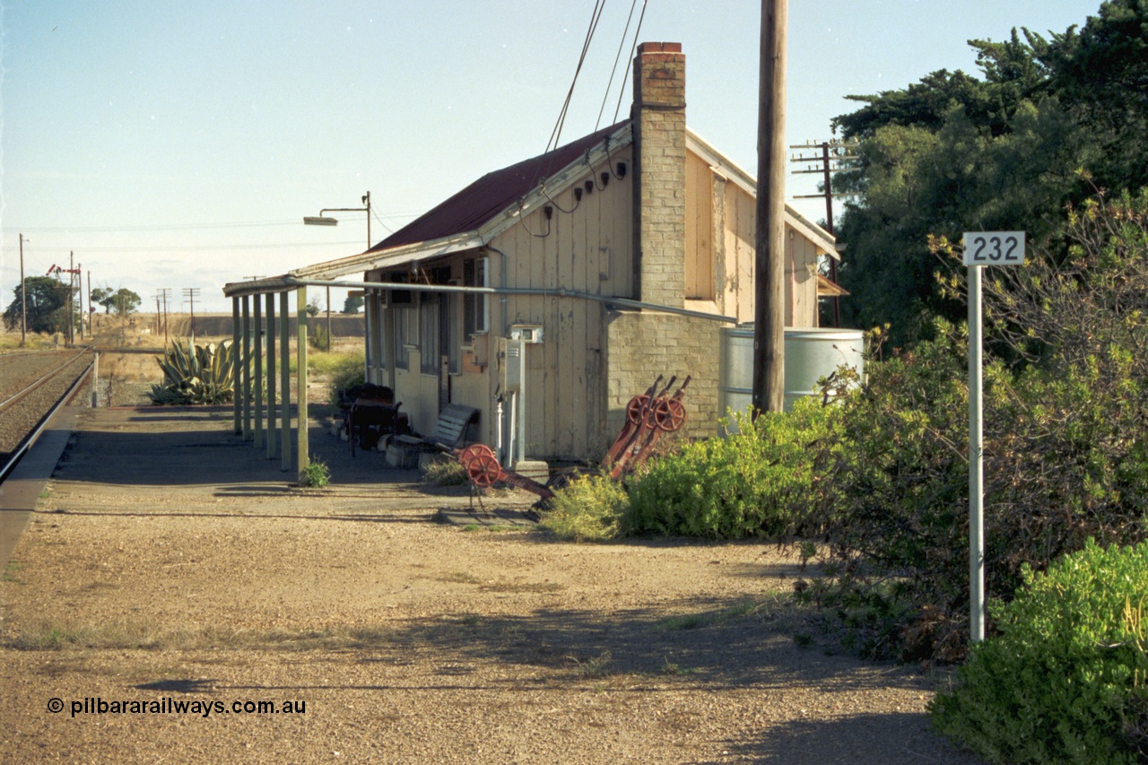 153-3-02
Maroona, station platform and building, signal levers, 232 km post, looking towards Portland.
