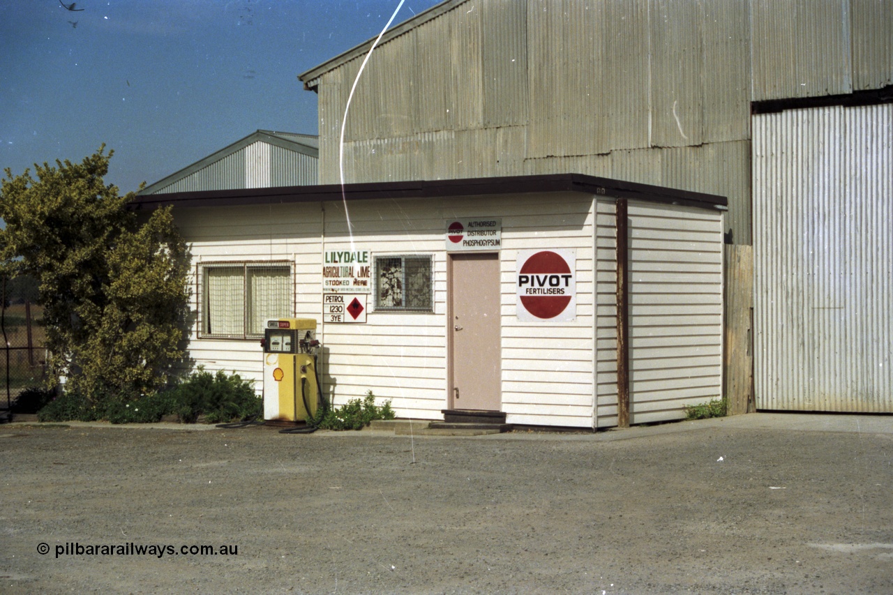 153-3-37
Coldstream, Pivot super phosphate distributor depot office and fuel bowser.
