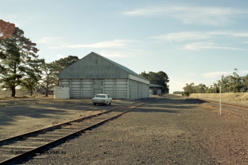 153-3-11
Mininera, yard overview looking towards Maroona, Victorian Oat Pool shed and super phosphate bunker, 223 km post.
