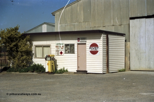 153-3-37
Coldstream, Pivot super phosphate distributor depot office and fuel bowser.
