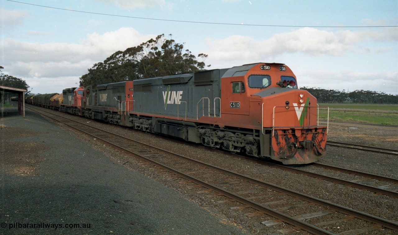 154-20
Lismore, V/Line broad gauge goods train 9169 to Adelaide via Cressy departs Lismore with a new train order for Ararat behind triple C class locomotives C 510 Clyde Engineering EMD model GT26C serial 76-833, C 508 serial 76-831 and C class leader C 501 'George Brown' serial 76-824.
Keywords: C-class;C510;Clyde-Engineering-Rosewater-SA;EMD;GT26C;76-833;