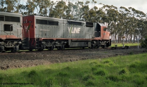 154-11
Lismore, V/Line broad gauge C class locomotive C 510 Clyde Engineering EMD model GT26C serial 76-833 arrives at the trailable points which are set for left hand lay, curve board, point indicator and lever in front of loco.
Keywords: C-class;C510;Clyde-Engineering-Rosewater-SA;EMD;GT26C;76-833;
