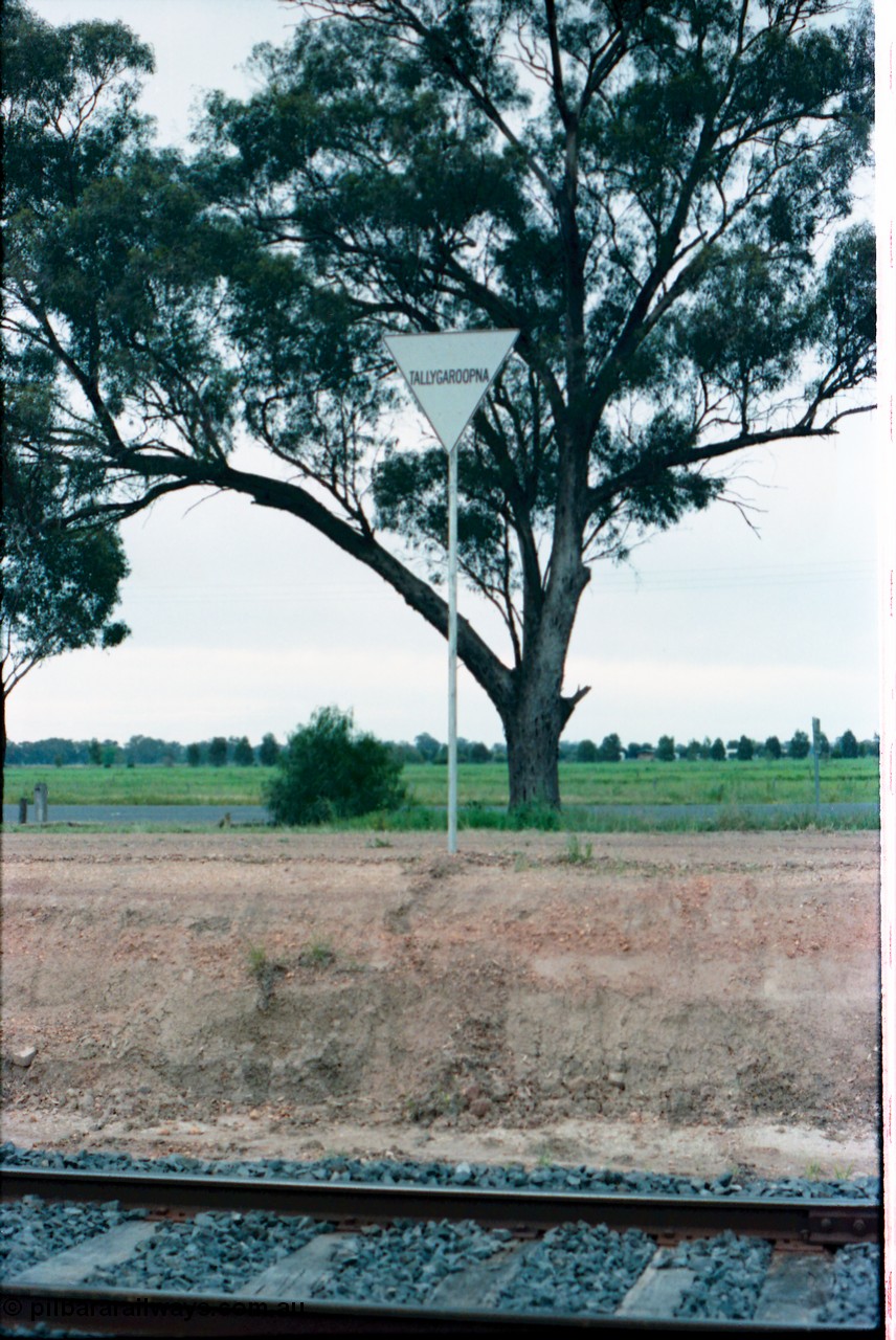 160-32
Tallygaroopna, location sign at site of former station building.
