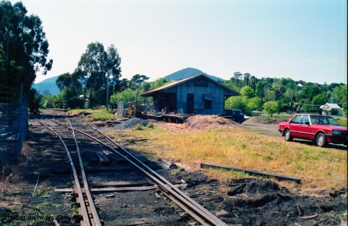 162-1-14
Healesville, yard overview looking north goods shed on the right, station building and platform in the distance, loco compound at right.
