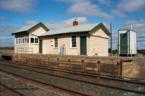 171-06
Trawalla, station building and signal box overview, platform cutback, new portable ATCO style toilet building, looking towards Melbourne.
