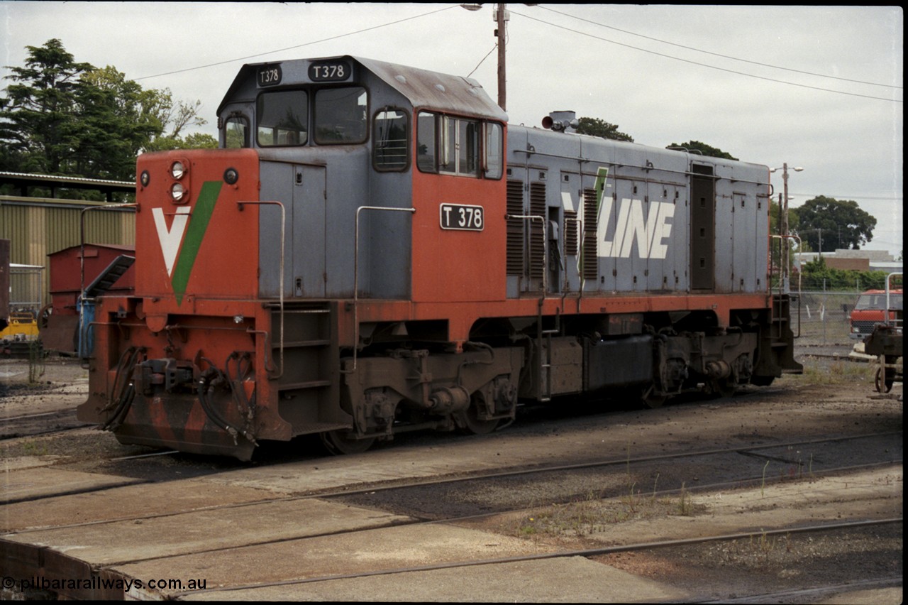 172-27
Ballarat East loco depot, turntable radial roads, V/Line broad gauge T class T 378 Clyde Engineering EMD model G8B serial 64-333.
Keywords: T-class;T378;Clyde-Engineering-Granville-NSW;EMD;G8B;64-333;