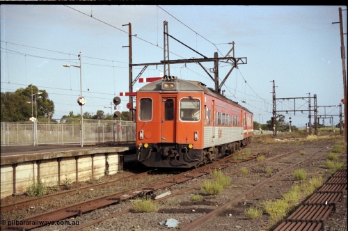 172-08
Sunshine, broad gauge V/Line DRC class Tulloch Ltd of NSW built diesel rail motor and MTH class trailer arrive at platform 3 with a down passenger to Bacchus Marsh.
Keywords: DRC-class;Tulloch-Ltd-NSW;1200;