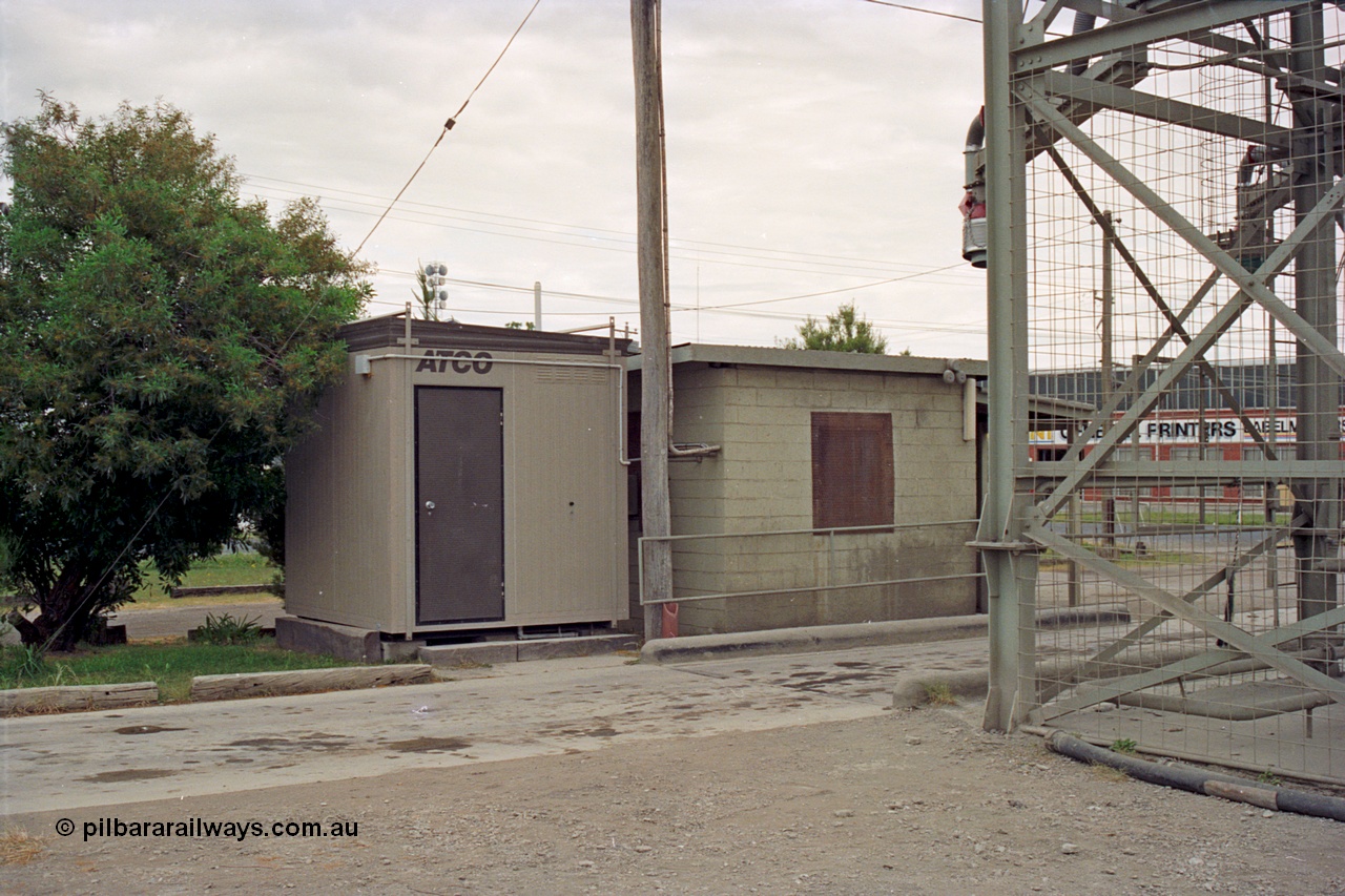 175-13
Shepparton, rail served industry, Australian Cement, truck loading bay with weighbridge, block control room and ATCO ablution block.
