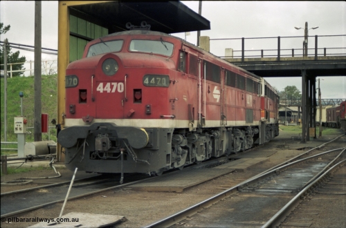 184-15
Albury loco depot fuel point, NSWSRA standard gauge 44 class 4470 AE Goodwin ALCo model DL500B serial G3421-10 wearing red livery and the L7 logo.
Keywords: 44-class;4470;AE-Goodwin;ALCo;DL500B;G3421-10;