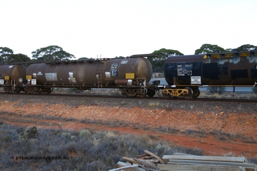 161116 5555
Binduli, empty Shell fuel train 4443, ATPF type fuel tank waggon ATPF 576, built by WAGR Midland Workshops 1974 for Shell as WJP type, 80.66 kL one compartment one dome, fitted with type F InterLock couplers and still with ladder.
Keywords: ATPF-type;ATPF576;WAGR-Midland-WS;WJP-type;