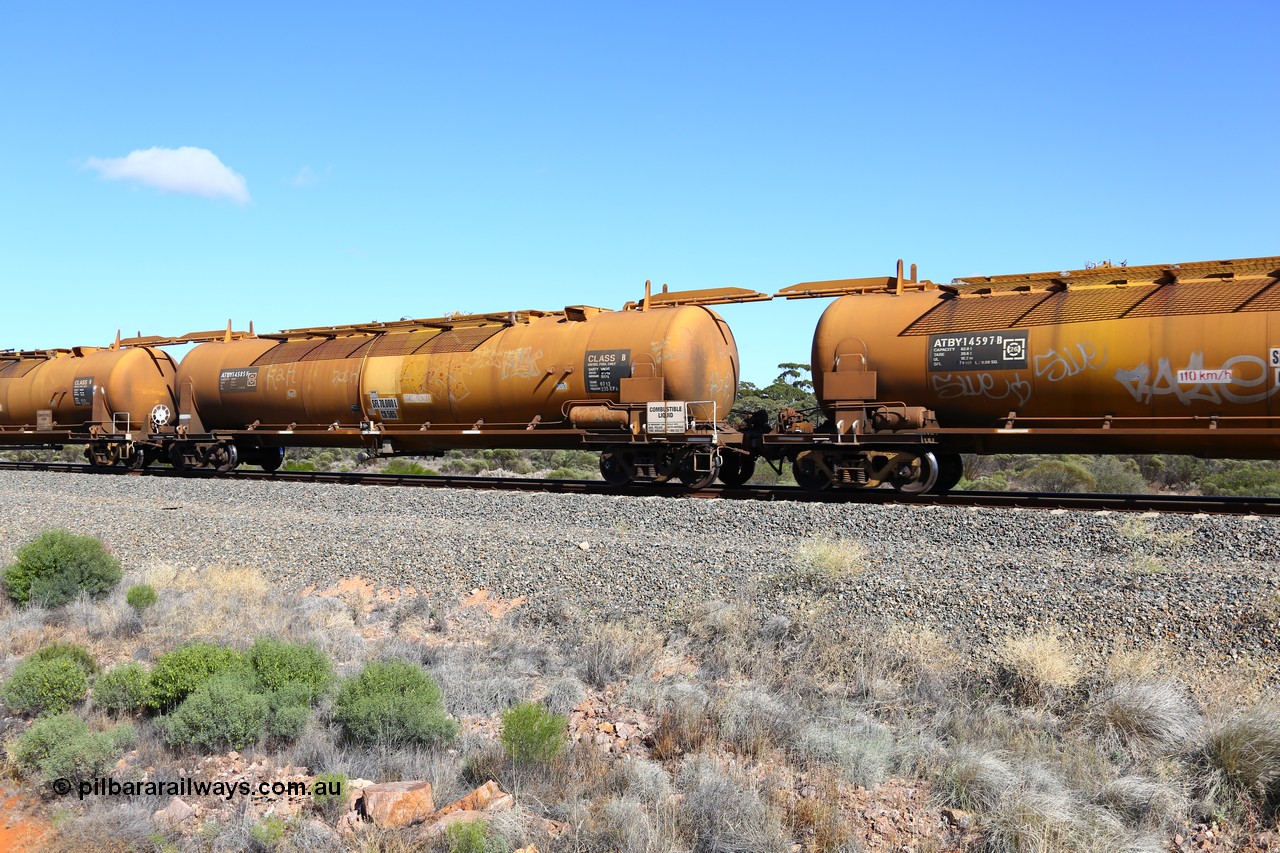 161111 2510
Binduli, Kalgoorlie Freighter train 5025, West Kalgoorlie, ATBY 14585 built by Westrail Midland Workshops in 1976 part of a batch of eight JPA type petrol tank waggons, recoded to JPAA in 1985, then WJPA when converted to SG.
Keywords: ATBY-type;ATBY14585;Westrail-Midland-WS;JPA-type;JPAA-type;WJPA-type;