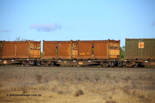 161111 2410
Kalgoorlie, Malcolm freighter train 5029, waggon AQNY 32161 one of sixty two waggons built by Goninan WA in 1998 as WQN type for Murrin Murrin container traffic with two original style sulphur containers both with original style doors and sliding tarpaulin tops, S55M 871 and S29B G 903.
Keywords: AQNY-type;AQNY32161;Goninan-WA;WQN-type;
