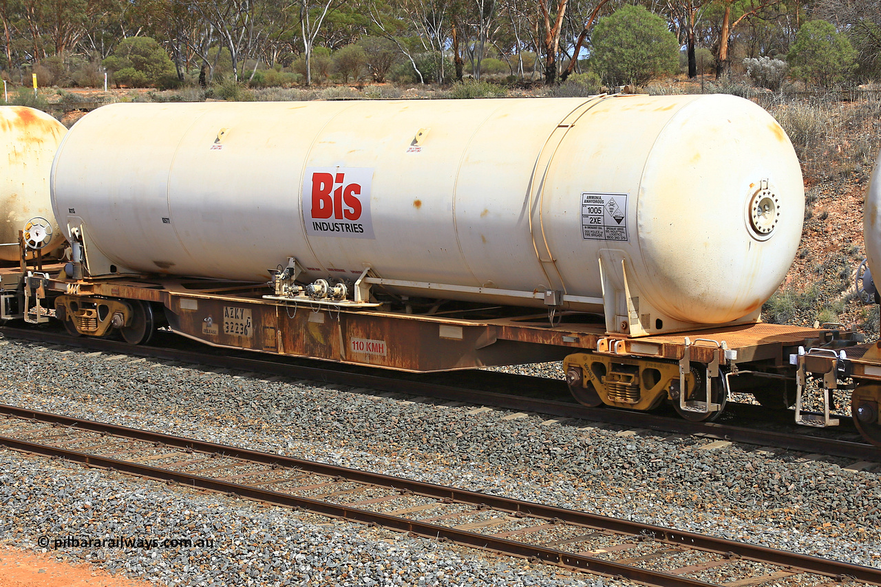 231020 8266
Binduli, 5029 Malcolm Freighter, AZKY type anhydrous ammonia tank waggon AZKY 32236, one of twelve built by Goninan WA in 1998 as class WQK for Murrin Murrin traffic, fitted with Bis INDUSTRIES anhydrous ammonia tank A11S.
Keywords: AZKY-type;AZKY32236;Goninan-WA;WQK-type;