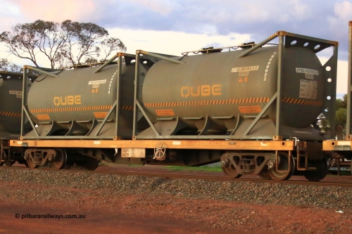 240328 3218
Lamington, on the outskirts of Kalgoorlie, 5472 nickel train from Leonora with Watco DQFY type container waggon DQFY 0427, Watco purchased twenty-nine CQFY waggons from CFCLA which were modified from Comeng NSW built BDX open waggons by ANI-Bradken NSW in 2001, carrying position 1 JTSU 021953[0] 20' 25NX type tank for Qube TNK00022, position 2 JTSU 021950[4] 20' 25NX type tank for Qube TNK00019. March 28, 2024.
Keywords: DQFY-type;DQFY0427;ANI-Bradken-NSW;CQFY-type;Comeng-NSW;BDX-type;