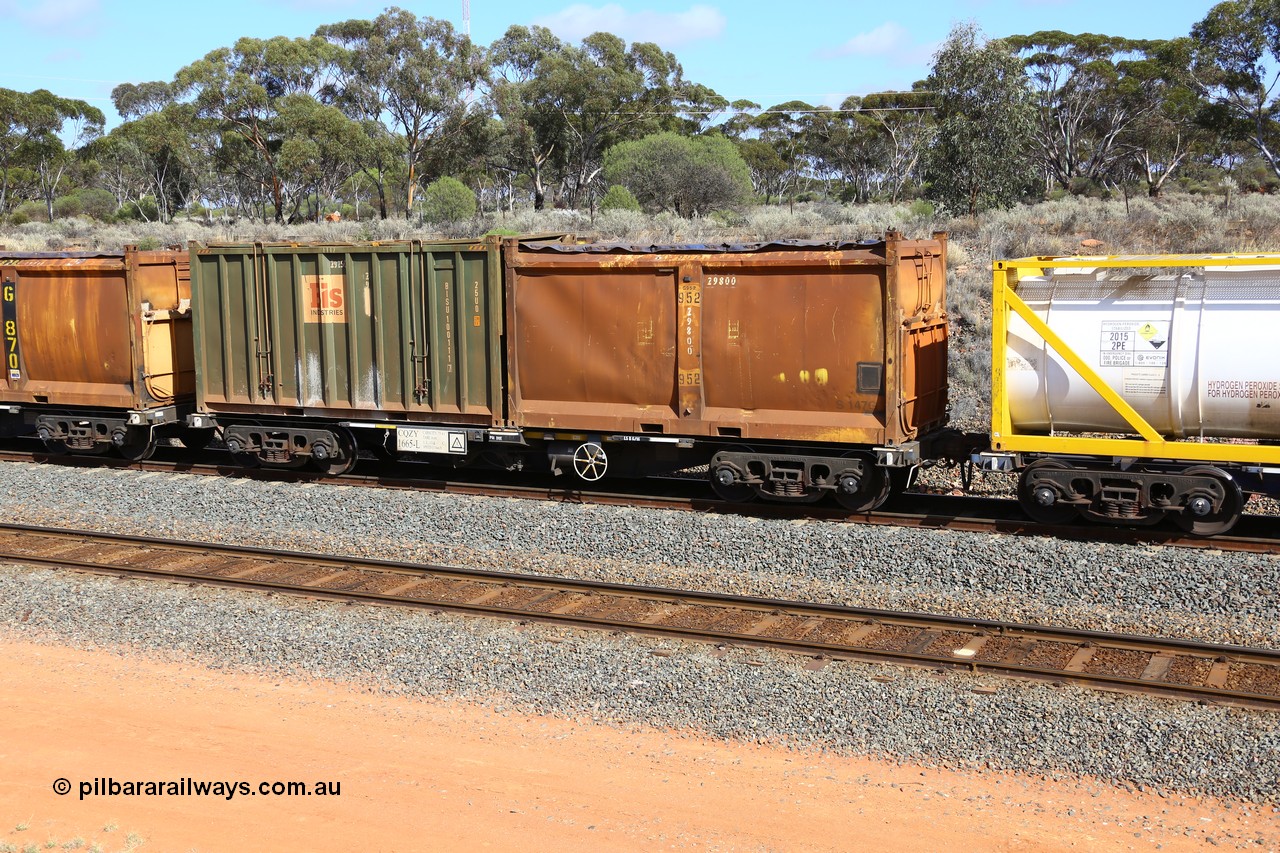 161112 3004
West Kalgoorlie, loaded Malcolm sulphur train 6029, CQZY type waggon CQZY 1665, built by CIMC at Dalian China for CFCLA and one of fifteen on lease to Aurizon with original style sulphur container S147G G952 with sliding tarpaulin and Bis Industries hard-top type 25U0 container BISU 100111.
Keywords: CQZY-type;CQZY1665;CIMC-Dalian-China;