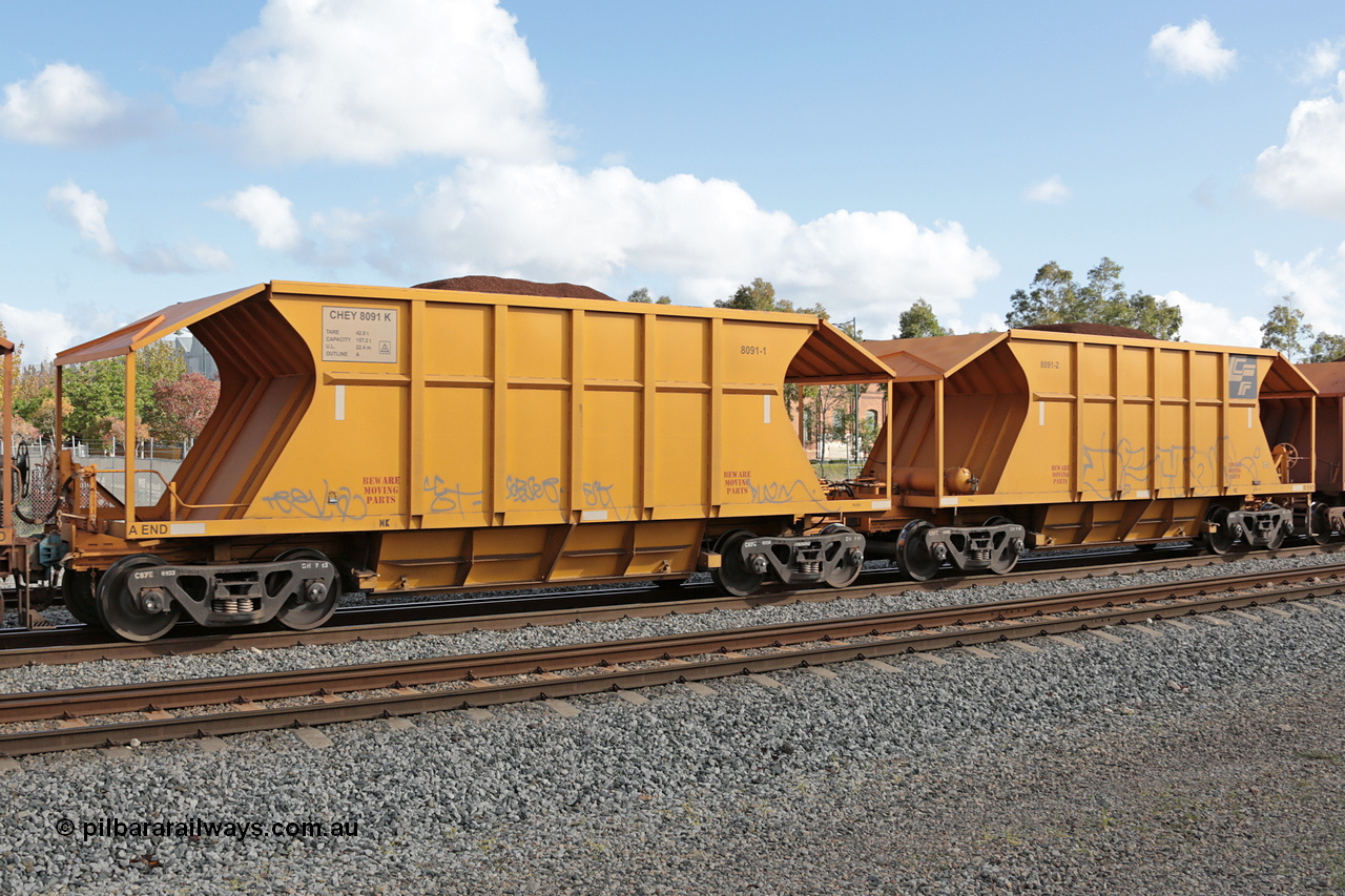 140601 4613
Midland, loaded iron ore train #1030 heading to Kwinana, CFCLA leased CHEY type waggon CHEY 8091 one pair of 120 bar coupled pairs built by Bluebird Rail Operations SA in 2011-12. 1st June 2014.
Keywords: CHEY-type;CHEY8091;Bluebird-Rail-Operations-SA;2011/120-91;