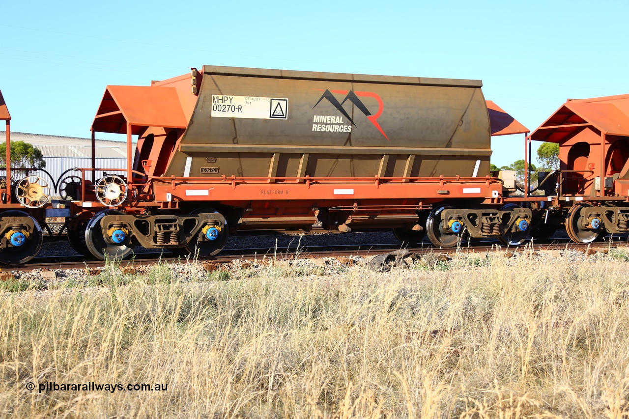 190107 0426
Parkeston, Mineral Resources Ltd MHPY type iron ore waggon MHPY 00270 built by CSR Yangtze Co China in 2014 as a batch of 382 units, these bottom discharge hopper waggons are operated in 'married' pairs.
Keywords: MHPY-type;MHPY00270;2014/382-270;CSR-Yangtze-Rolling-Stock-Co-China;