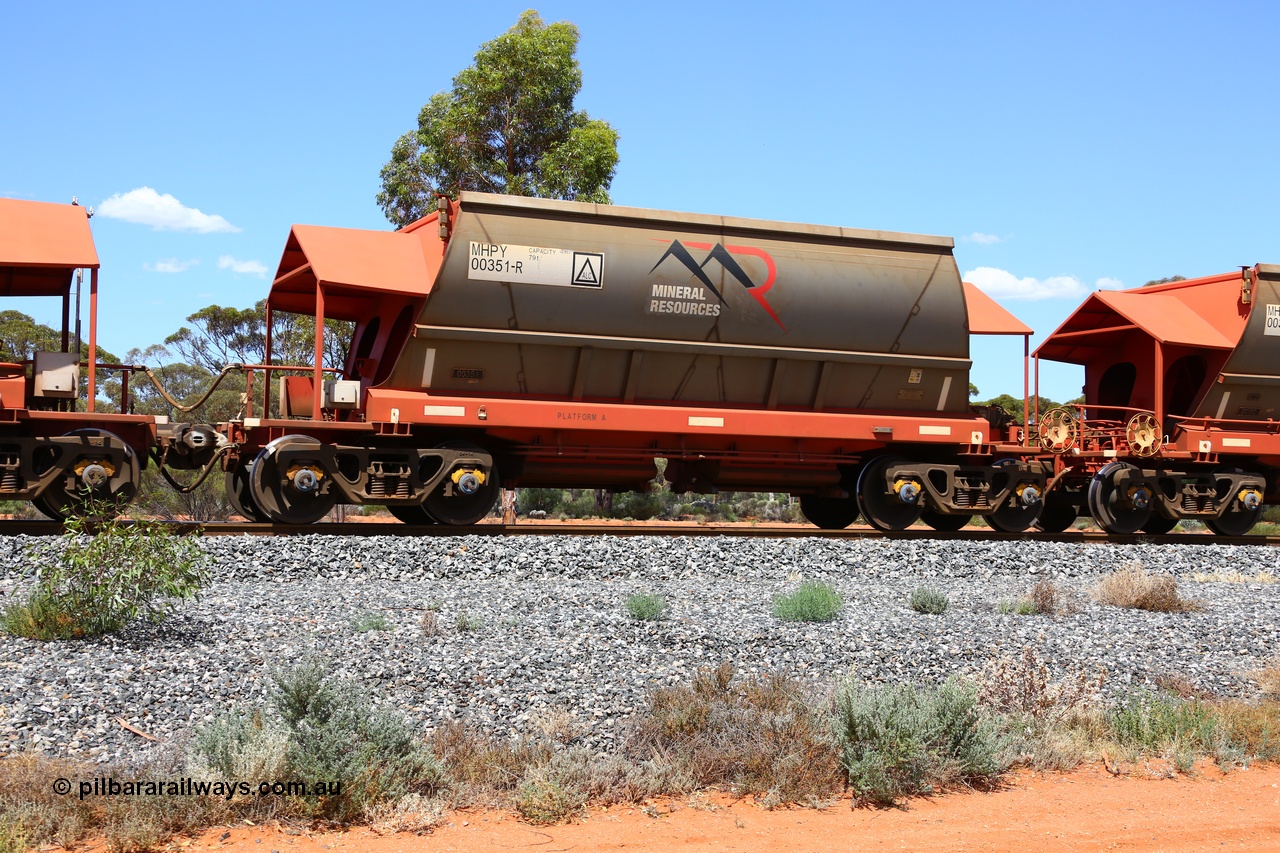 190107 0596
Binduli, on empty Mineral Resources Ltd iron ore train service from Esperance to Koolyanobbing 2034 with MRL's MHPY type iron ore waggon MHPY 00351 built by CSR Yangtze Co China serial 2014/382-351 in 2014 as a batch of 382 units, these bottom discharge hopper waggons are operated in 'married' pairs.
Keywords: MHPY-type;MHPY00351;2014/382-351;CSR-Yangtze-Rolling-Stock-Co-China;
