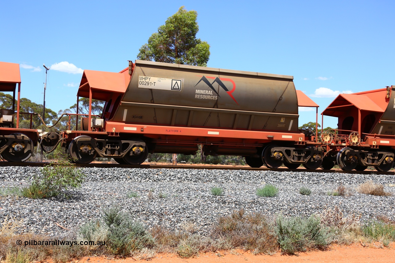 190107 0600
Binduli, on empty Mineral Resources Ltd iron ore train service from Esperance to Koolyanobbing 2034 with MRL's MHPY type iron ore waggon MHPY 00291 built by CSR Yangtze Co China serial 2014/382-291 in 2014 as a batch of 382 units, these bottom discharge hopper waggons are operated in 'married' pairs.
Keywords: MHPY-type;MHPY00291;2014/382-291;CSR-Yangtze-Rolling-Stock-Co-China;