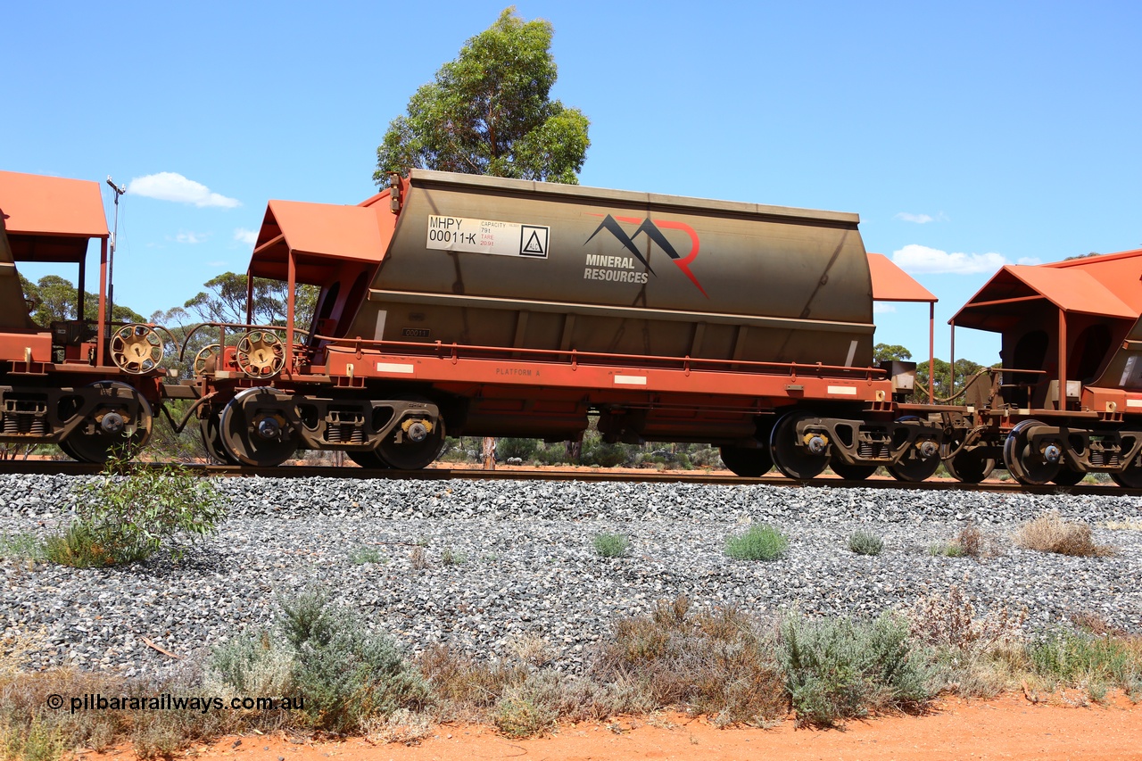 190107 0607
Binduli, on empty Mineral Resources Ltd iron ore train service from Esperance to Koolyanobbing 2034 with MRL's MHPY type iron ore waggon MHPY 00011 built by CSR Yangtze Co China serial 2014/382-11 in 2014 as a batch of 382 units, these bottom discharge hopper waggons are operated in 'married' pairs.
Keywords: MHPY-type;MHPY00011;2014/382-11;CSR-Yangtze-Rolling-Stock-Co-China;