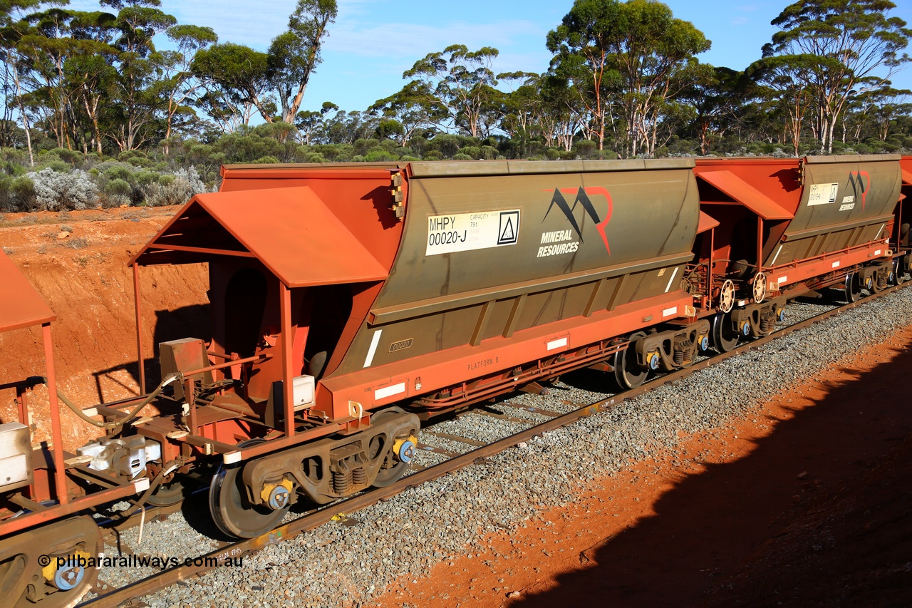 190109 1629
Binduli, Mineral Resources Ltd empty iron ore train 4030 with MRL's MHPY type iron ore waggon MHPY 00020 built by CSR Yangtze Co China serial 2014/382-20 in 2014 as a batch of 382 units, these bottom discharge hopper waggons are operated in 'married' pairs.
Keywords: MHPY-type;MHPY00020;2014/382-20;CSR-Yangtze-Rolling-Stock-Co-China;