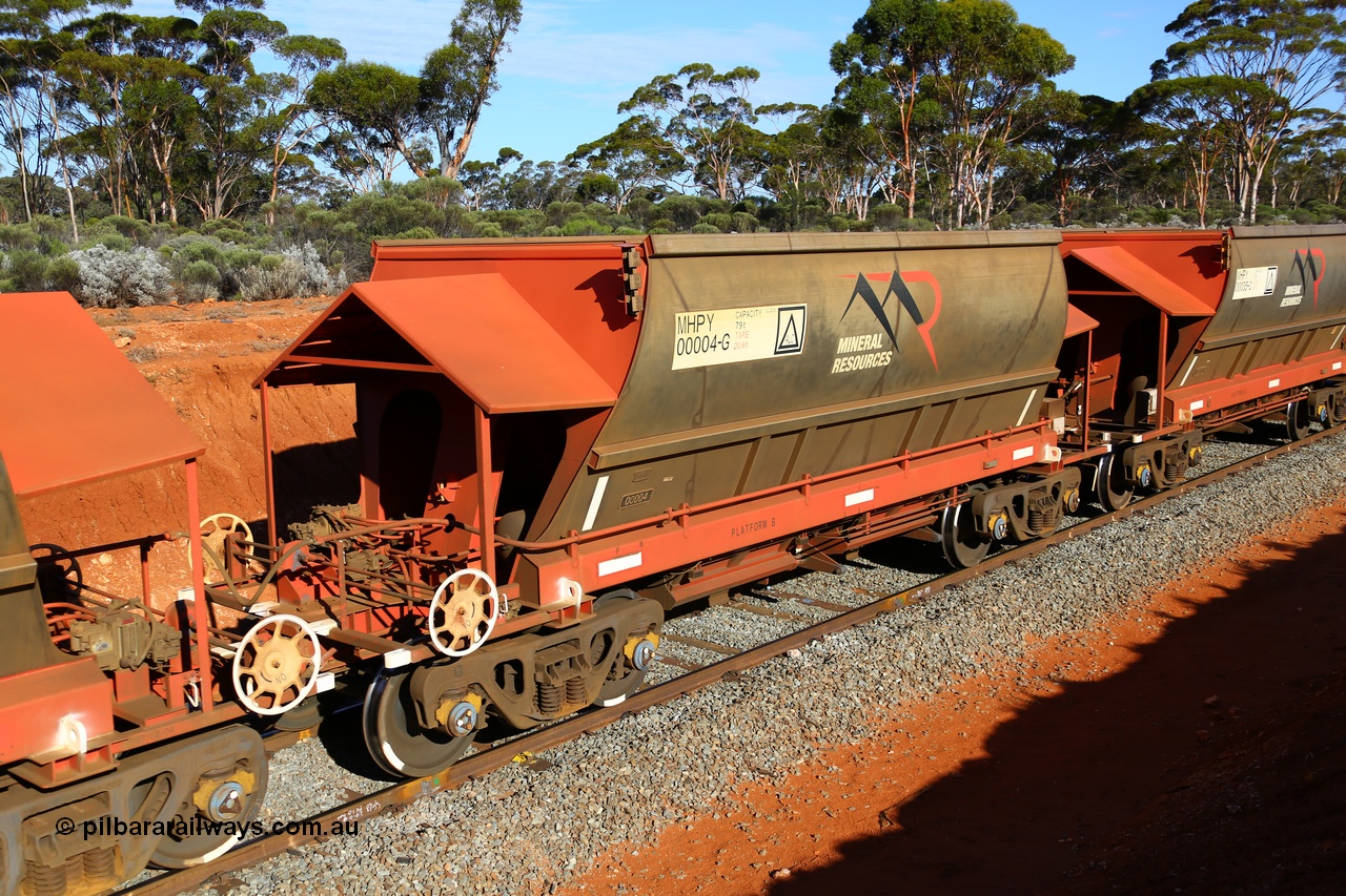 190109 1652
Binduli, Mineral Resources Ltd empty iron ore train 4030 with MRL's MHPY type iron ore waggon MHPY 00004 built by CSR Yangtze Co China serial 2014/382-4 in 2014 as a batch of 382 units, these bottom discharge hopper waggons are operated in 'married' pairs.
Keywords: MHPY-type;MHPY00004;2014/382-4;CSR-Yangtze-Co-China;