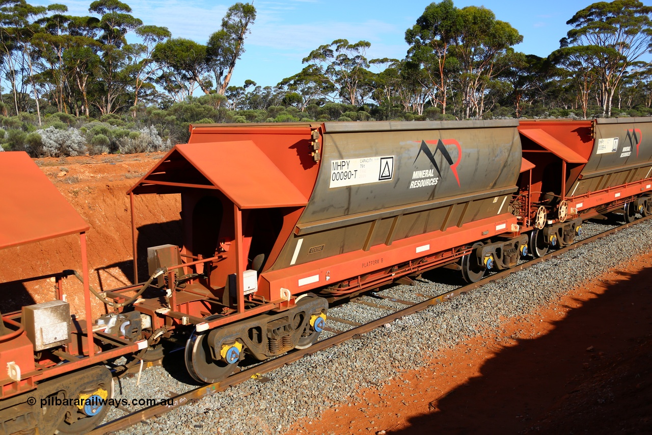 190109 1655
Binduli, Mineral Resources Ltd empty iron ore train 4030 with MRL's MHPY type iron ore waggon MHPY 00089 built by CSR Yangtze Co China serial 2014/382-89 in 2014 as a batch of 382 units, these bottom discharge hopper waggons are operated in 'married' pairs.
Keywords: MHPY-type;MHPY00090;2014/382-90;CSR-Yangtze-Rolling-Stock-Co-China;