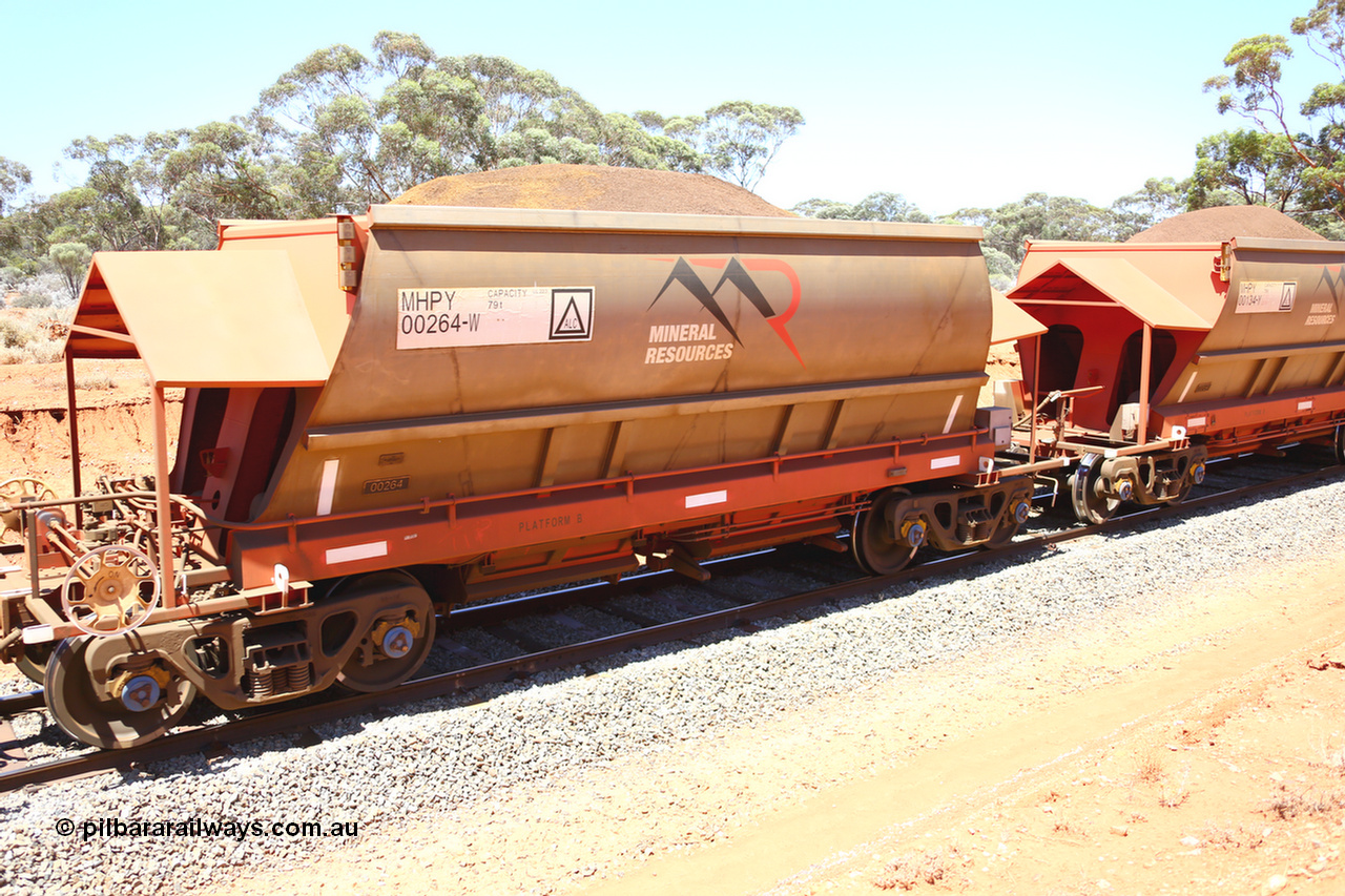 190129 4302
Binduli, on Mineral Resources Ltd loaded iron ore train service from Koolyanobbing to Esperance #3033 with MRL's MHPY type iron ore waggon MHPY 00164 built by CSR Yangtze Co China serial 2014/382-164 in 2014 as a batch of 382 units, these bottom discharge hopper waggons are operated in 'married' pairs.
Keywords: MHPY-type;MHPY00164;2014/382-164;CSR-Yangtze-Co-China;
