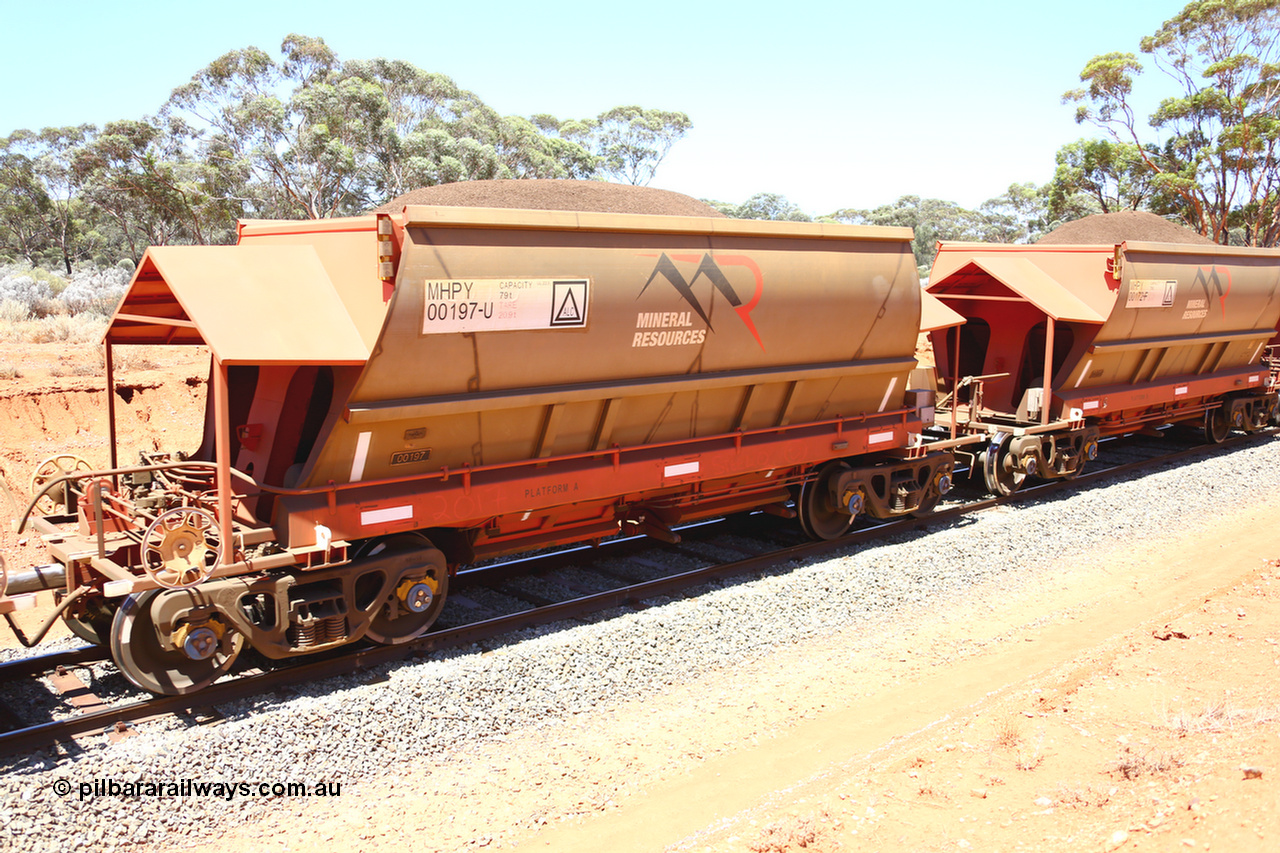 190129 4310
Binduli, on Mineral Resources Ltd loaded iron ore train service from Koolyanobbing to Esperance #3033 with MRL's MHPY type iron ore waggon MHPY 00197 built by CSR Yangtze Co China serial 2014/382-197 in 2014 as a batch of 382 units, these bottom discharge hopper waggons are operated in 'married' pairs.
Keywords: MHPY-type;MHPY00197;2014/382-197;CSR-Yangtze-Co-China;