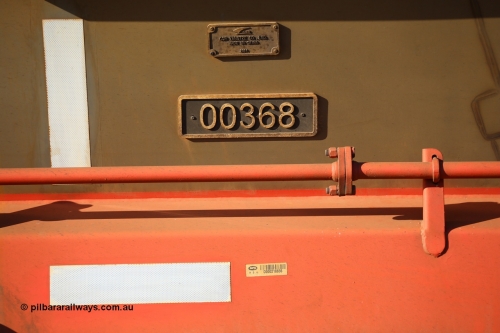 190107 0430
Parkeston, Mineral Resources Ltd builders plate of MHPY type iron ore waggon MHPY 00368 built by CSR Yangtze Co China in 2014 as a batch of 382 units.
Keywords: MHPY-type;MHPY00368;2014/382-368;CSR-Yangtze-Rolling-Stock-Co-China;