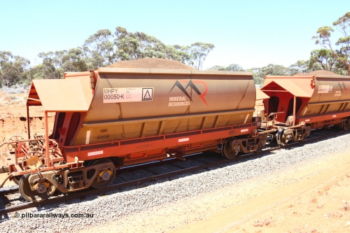 190129 4238
Binduli, on Mineral Resources Ltd loaded iron ore train service from Koolyanobbing to Esperance #3033 with MRL's MHPY type iron ore waggon MHPY 00050 built by CSR Yangtze Co China serial 2014/382-50 in 2014 as a batch of 382 units, these bottom discharge hopper waggons are operated in 'married' pairs.
Keywords: MHPY-type;MHPY00050;2014/382-50;CSR-Yangtze-Co-China;