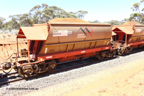 190129 4267
Binduli, on Mineral Resources Ltd loaded iron ore train service from Koolyanobbing to Esperance #3033 with MRL's MHPY type iron ore waggon MHPY 00224 built by CSR Yangtze Co China serial 2014/382-224 in 2014 as a batch of 382 units, these bottom discharge hopper waggons are operated in 'married' pairs.
Keywords: MHPY-type;MHPY00224;2014/382-224;CSR-Yangtze-Co-China;