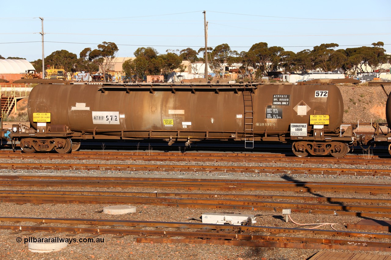 160601 10079
West Kalgoorlie, diesel fuel tanker ATPF 572, Shell Fleet No. TR707, built by WAGR Midland Workshops in 1974 for Shell, capacity of 80500 litres.
Keywords: ATPF-type;ATPF572;WAGR-Midland-WS;WJP-type;