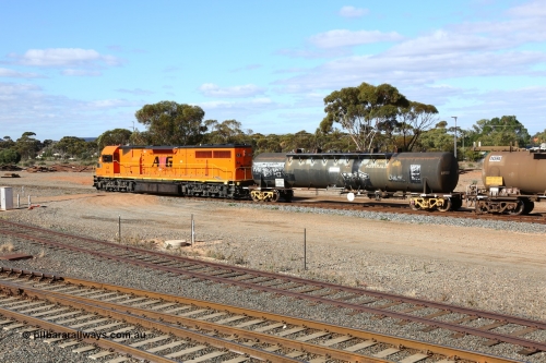 160525 4842
West Kalgoorlie, NTBF type fuel tank waggon NTBF 6118, with former owners name (Freight Australia) visible. Originally built by Comeng NSW in 1975 as an SCA type 69,000 litre bitumen tanker SCA 267 for Shell NSW.
Keywords: NTBF-type;NTBF6118;Comeng-NSW;SCA-type;SCA267;
