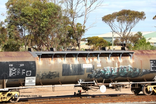 160525 4848
West Kalgoorlie, NTBF 6119 fuel tanker, originally built by Comeng NSW in 1975 as SCA type SCA 270 69000 litre bitumen tanker for Shell NSW, diesel capacity of 62700 litres.
Keywords: NTBF-type;NTBF6119;Comeng-NSW;SCA-type;SCA270;
