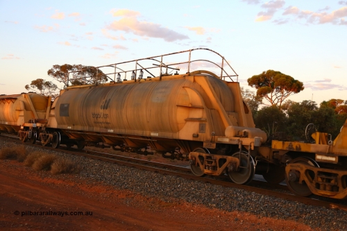190107 0681
Kalgoorlie, WN 543, pneumatic discharge nickel concentrate waggon, one of a further ten built by WAGR Midland Workshops as WN type in 1975 for WMC.
Keywords: WN-type;WN543;WAGR-Midland-WS;