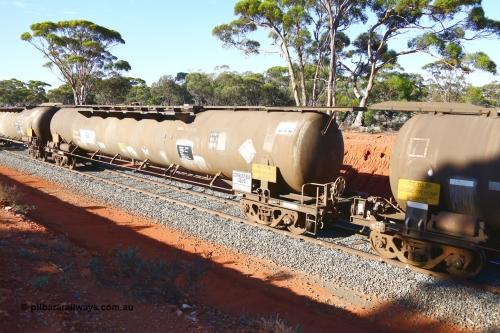 190109 1694
Binduli, empty fuel train 4445, ATQF type tank waggon ATQF 612, built by Indeng Qld 1982 for Shell as type WJQ, 73.34 kL one compartment one dome, Shell Fleet no. TR721, fitted with type F InterLock couplers. Under Viva Energy ownership.
Keywords: ATQF-type;ATQF612;Indeng-Qld;WJQ-type;