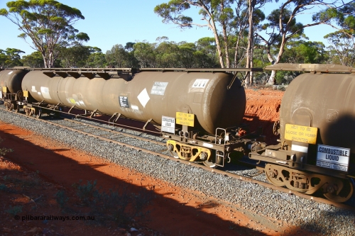 190109 1699
Binduli, empty fuel train 4445, ATQF type tank waggon ATQF 611, built by Indeng Qld 1982 for Shell as type WJQ, 79.34 kL one compartment one dome, fitted with type F InterLock couplers. Indeng name still visible at far end. Under Viva Energy ownership.
Keywords: ATQF-type;ATQF611;Indeng-Qld;WJQ-type;