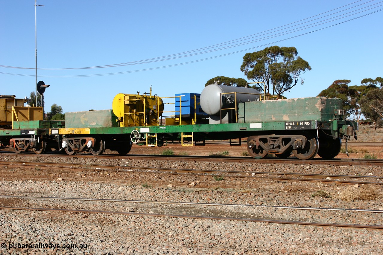 060530 4869
Parkeston, AZYF 932 is a CCE compressor waggon, originally built by Metropolitan Cammell Britain as GB class in 1952-55 for Commonwealth Railways, converted to RGB class, then current code in 1989.
Keywords: AZYF-type;AZYF932;Metropolitan-Cammell-Britain;GB-type;RGB-type;