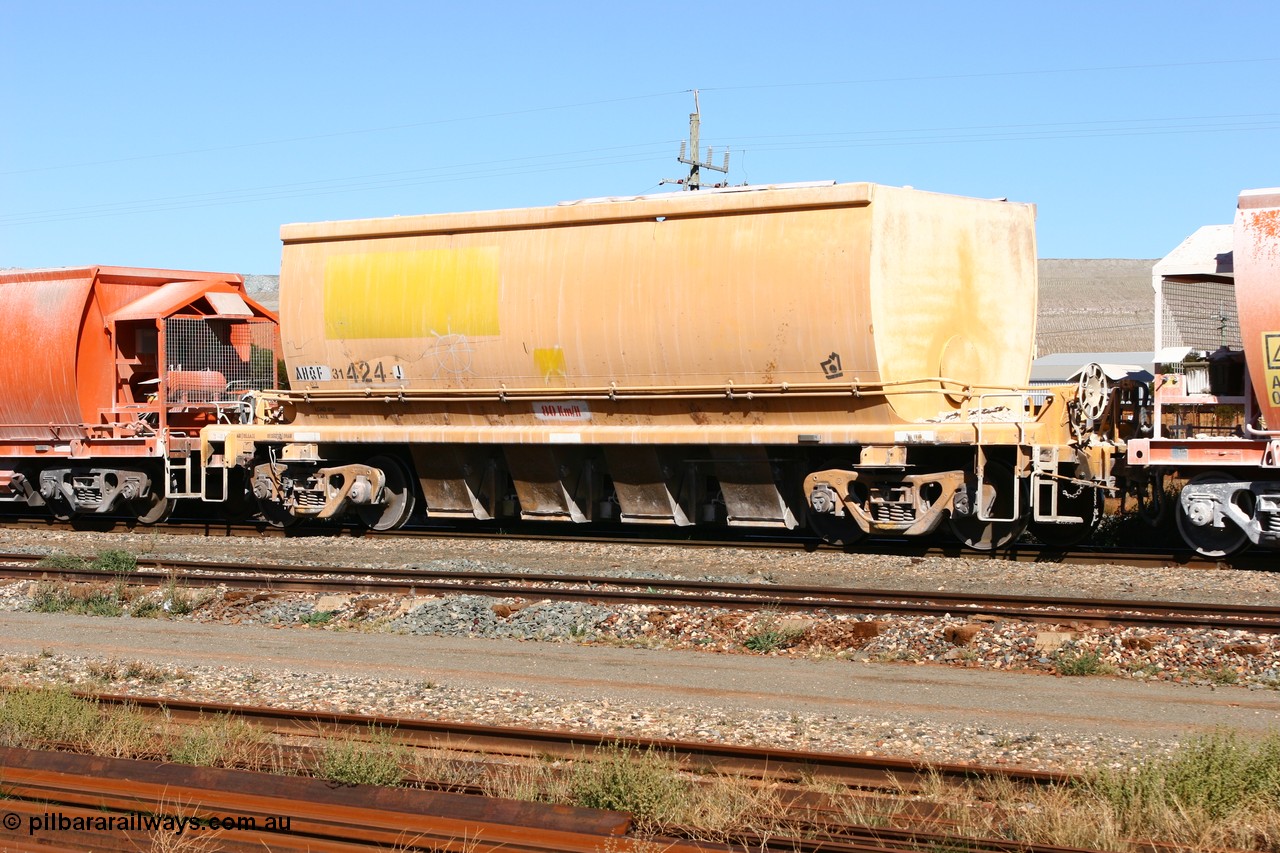 060530 4922
Parkeston, AHQF 31424 seen here in Loongana Limestone service, originally built by Goninan WA for Western Quarries as a batch of twenty coded WHA type in 1995. Purchased by Westrail in 1998.
Keywords: AHQF-type;AHQF31424;Goninan-WA;WHA-type;