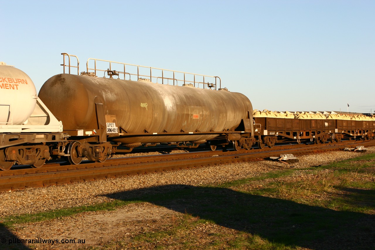 060603 5233
Midland, APKY 30642, one of two built by WAGR Midland Workshops in 1970 as WK type pneumatic discharge bulk cement waggon.
Keywords: APKY-type;APKY30642;WAGR-Midland-WS;WK-type;