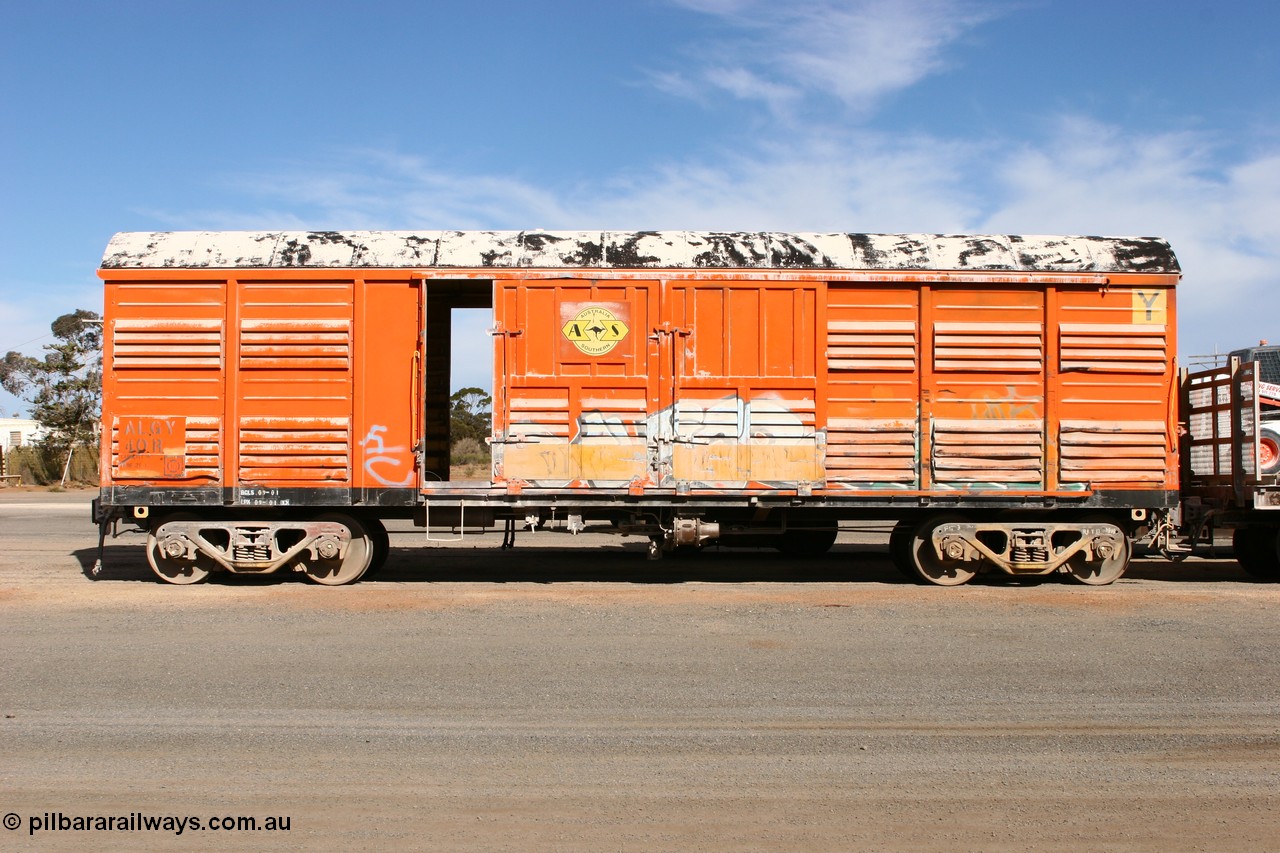 070527 9171
Parkeston, ALGY 40 built by South Australian Railways Islington Workshops in 1968 as a batch of fifty six LX type louvre vans, recoded to ALGX. Here it was in use on Loongana Limestone traffic.
Keywords: ALGY-type;ALGY40;SAR-Islington-WS;LX-type;ALGX-type;