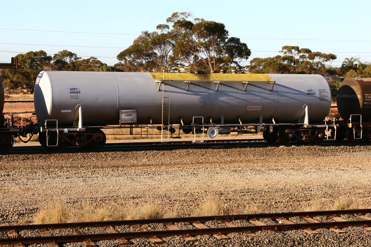 070530 9511
West Kalgoorlie, ATEY 4068 diesel fuel tank waggon, former NTAF in service for BP Oil, former AMPOL tank.
Keywords: ATEY-type;ATEY4068;NTAF-type;