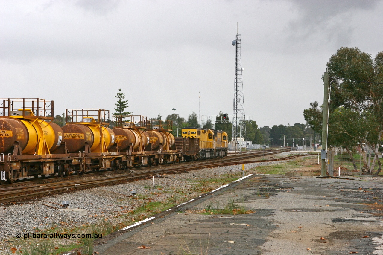 070608 0081
Midland, string of AQHY with CSA sulphuric acid tanks, originally built by the WAGR Midland Workshops in 1964/66 as a WF type flat waggon, then in 1997, following several recodes and modifications, seventy five waggons converted to the WQH type to carry CSA sulphuric acid tanks between Hampton/Kalgoorlie and Perth/Kwinana.
Keywords: AQHY-type;WAGR-Midland-WS;WF-type;WFDY-type;WFDF-type;WQH-type;