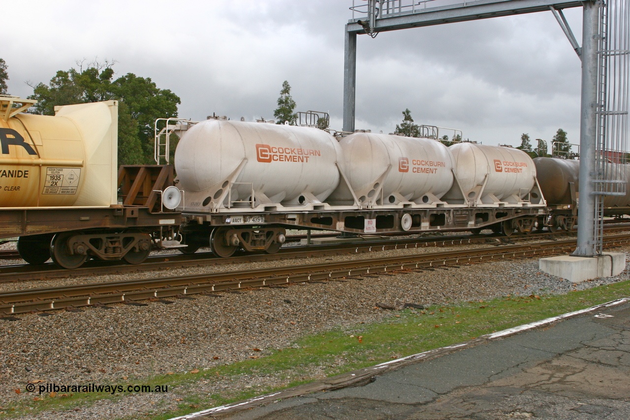 070608 0100
Midland, AQCY 30435 container waggon originally one of one hundred and sixty one built by Tomlinson Steel in 1970 as WFX type, to WQCX in 1980, loaded here with three Jameison built pressurised tanktainers for Cockburn Cement traffic.
Keywords: AQCY-type;AQCY30435;Tomlinson-Steel-WA;WFX-type;WQCX-type;