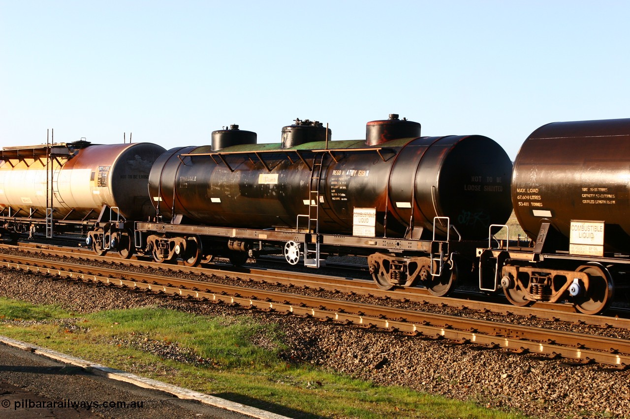 070609 0190
Midland, ATUY type tank waggon ATUY 619 with 44.5 kL capacity, originally built by Tulloch Ltd NSW for COR which became BP as COR 252 (NTAF), then going to SAR as TOD 1430, then to WA as WJU 619.
Keywords: ATUY-type;ATUY619;Tulloch-Ltd-NSW;COR-type;TOD-type;TOD1430;WJU-type;