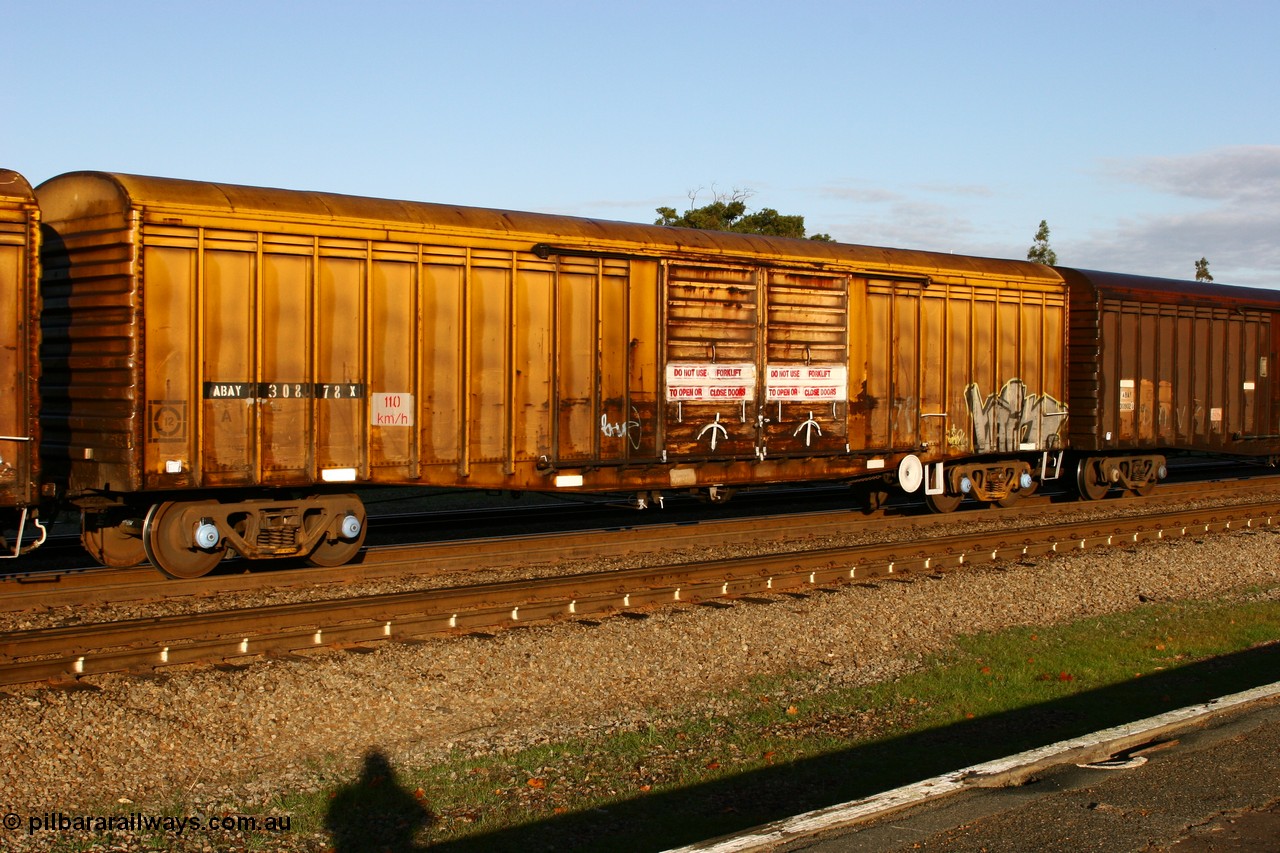 070609 0202
Midland, ABAY 30878 covered goods waggon originally built by Mechanical Handling Ltd SA as part of a third batch of one hundred and thirty five WVX type covered vans, recoded to WBAX in 1980.
Keywords: ABAY-type;ABAY30878;Mechanical-Handling-Ltd-SA;WVX-type;WBAX-type;