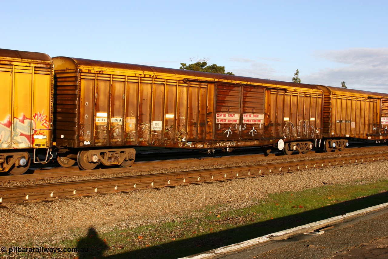 070609 0203
Midland, ABAY 30975 covered goods waggon originally built by Mechanical Handling Ltd SA as part of a third batch of one hundred and thirty five WVX type covered vans, recoded to WBAX in 1979.
Keywords: ABAY-type;ABAY30975;Mechanical-Handling-Ltd-SA;WVX-type;WBAX-type;