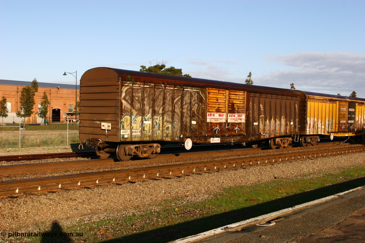 070609 0205
Midland, ABAY 30925 covered goods waggon originally built by Mechanical Handling Ltd SA as part of a third batch of one hundred and thirty five WVX type covered vans, recoded to WBAX in 1979, in 1985 to WBNX, then in 1995 to RBPX.
Keywords: ABAY-type;ABAY30925;Mechanical-Handling-Ltd-SA;WVX-type;WBAX-type;WBNX-type;RBPX-type;